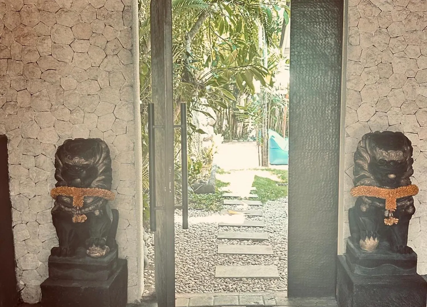 Villa Malya 5 Bedrooms Seminyak Indonesia