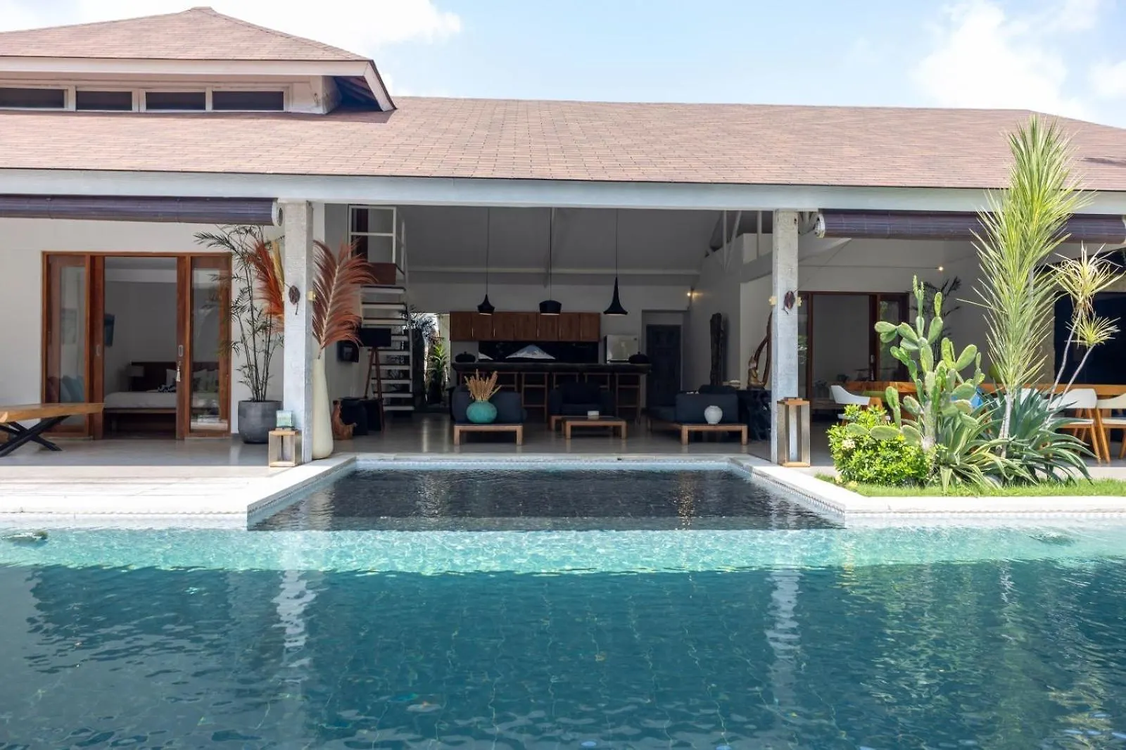 Villa Malya 5 Bedrooms Seminyak